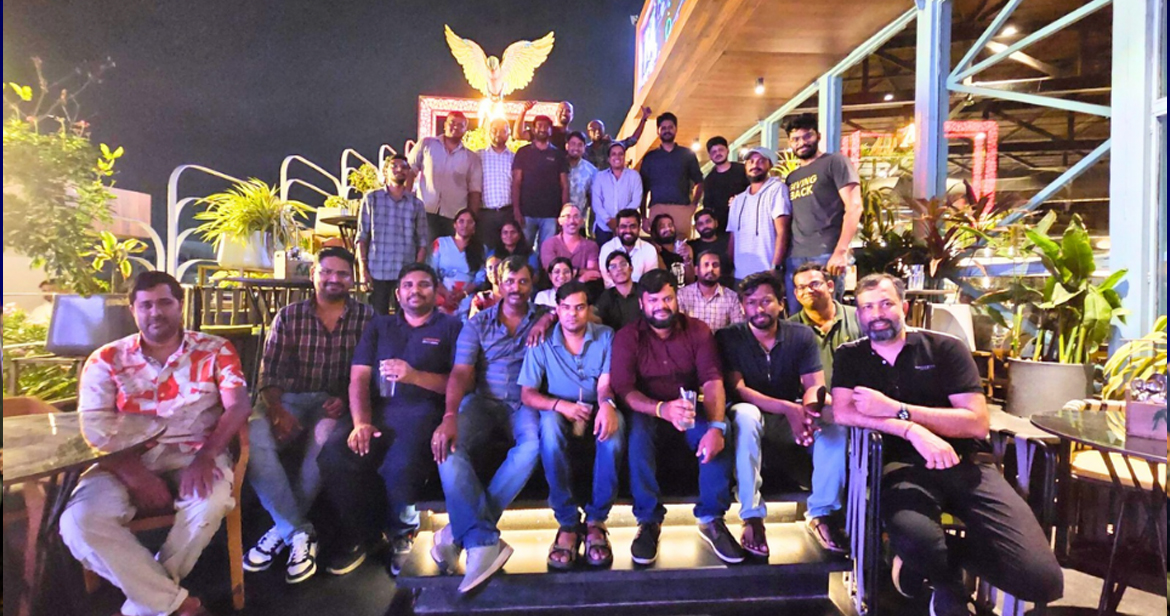 Foto em grupo dos funcionários da Cloudera