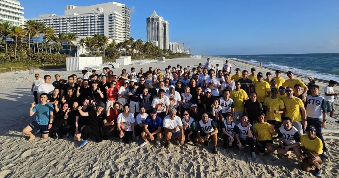 Uma foto de grupo de funcionários